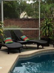 Шезлонг лежак Keter Pacific Set With Table Sun Lounger Фото 4