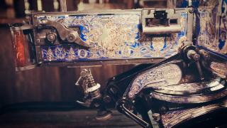 Дорогой VIP подарок Пулемет Максим расписанный вручную золот Фото 3