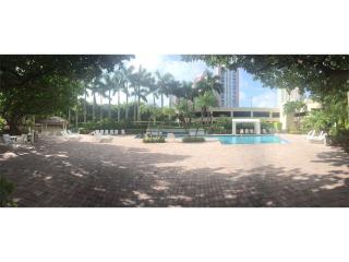 Квартира в Авентуре на берегу залива Фото 2