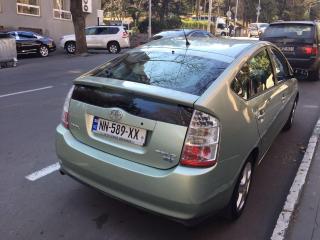 Авто на прокат Toyota Prius (2007)- 95 лари  в сутки Фото 2