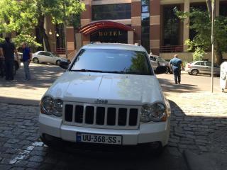 Авто на прокат Jeep Grand Cherokee (2010)- 125 лари в сутки Фото 3