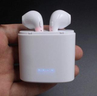 Беспроводные наушники с зарядкой Air Pods Фото 3