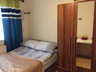 15 min to BankCanary Wharf. E14 doble room. For One Male. Mo Фото 2